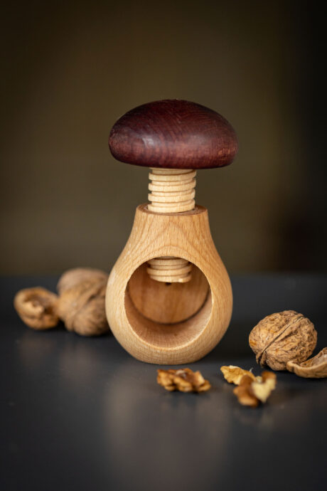 CASSE NOIX ET NOISETTES EN BOIS - CHAMPIGNON – Image 4