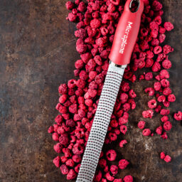 MICROPLANE - ZESTEUR ROUGE GRENADE