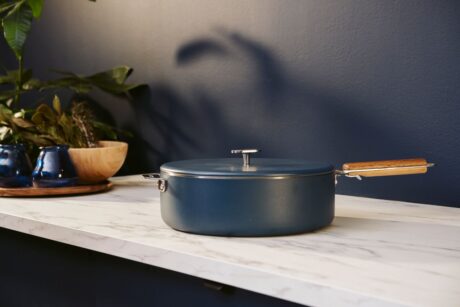 LA MERVEILLEUSE - SAUTEUSE INOX 28 cm - MYRTILLE – Image 11